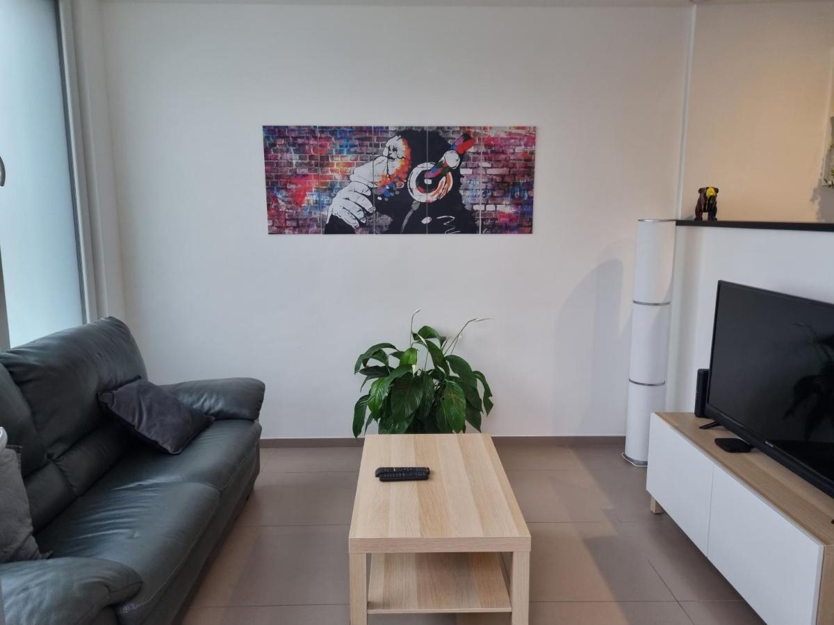 Maisonnette Entierement Renovee Givet Exterior photo